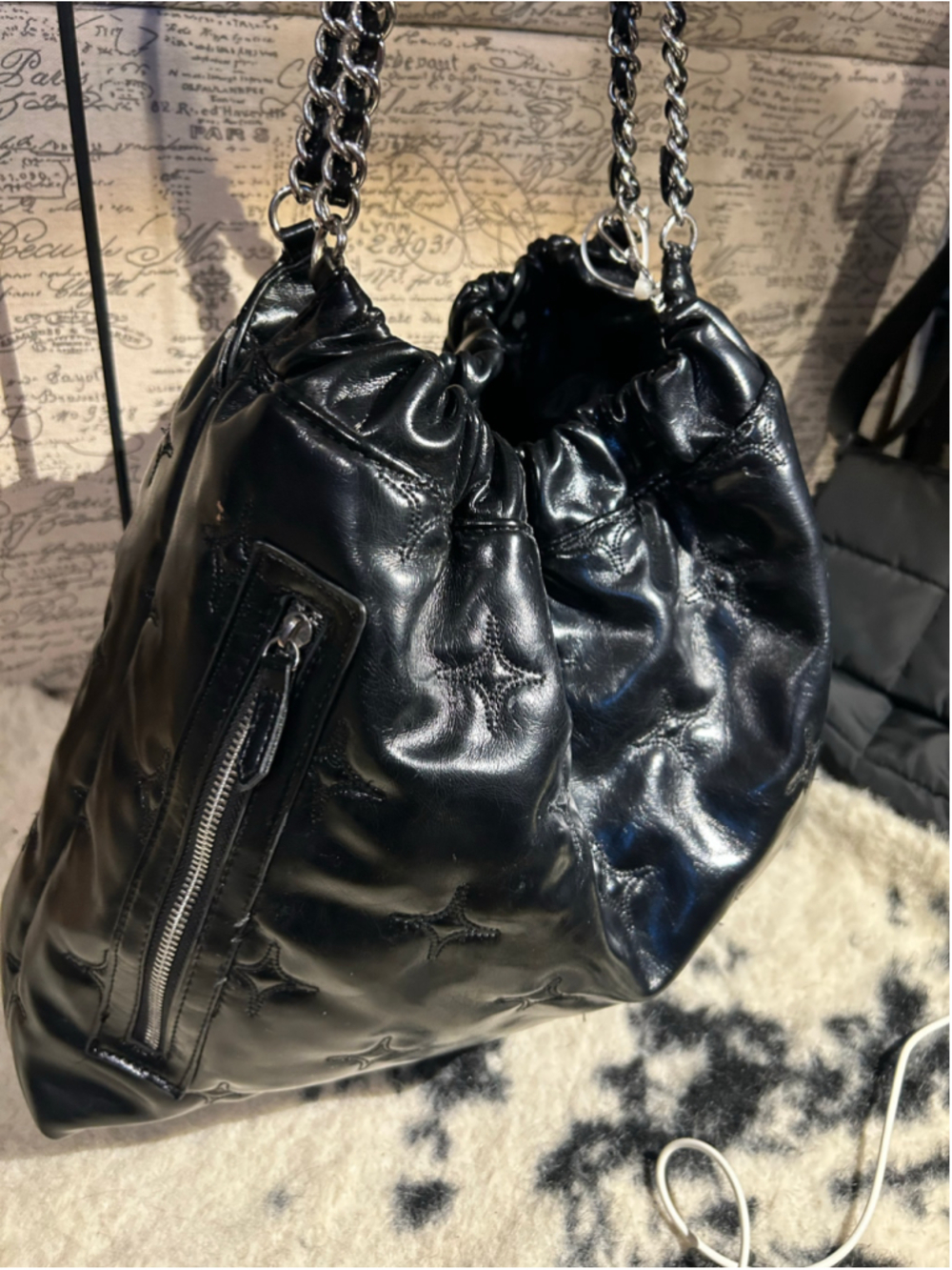 Women's Paris Hilton Black Shoulder Bag One Size - Picture 3 of 8